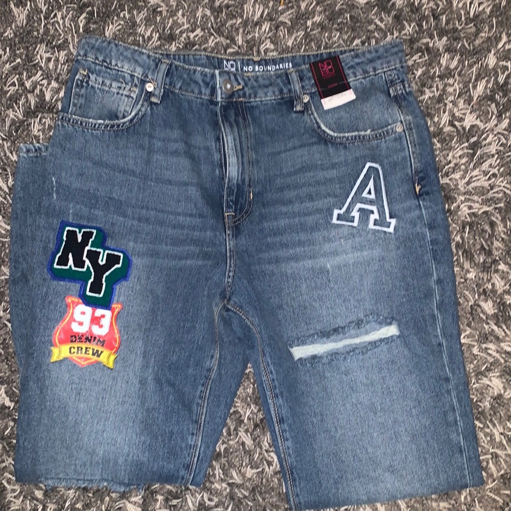 NWT No Boundaries Patch Jeans Size 15